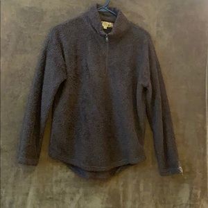 gray collared fuzzy jacket